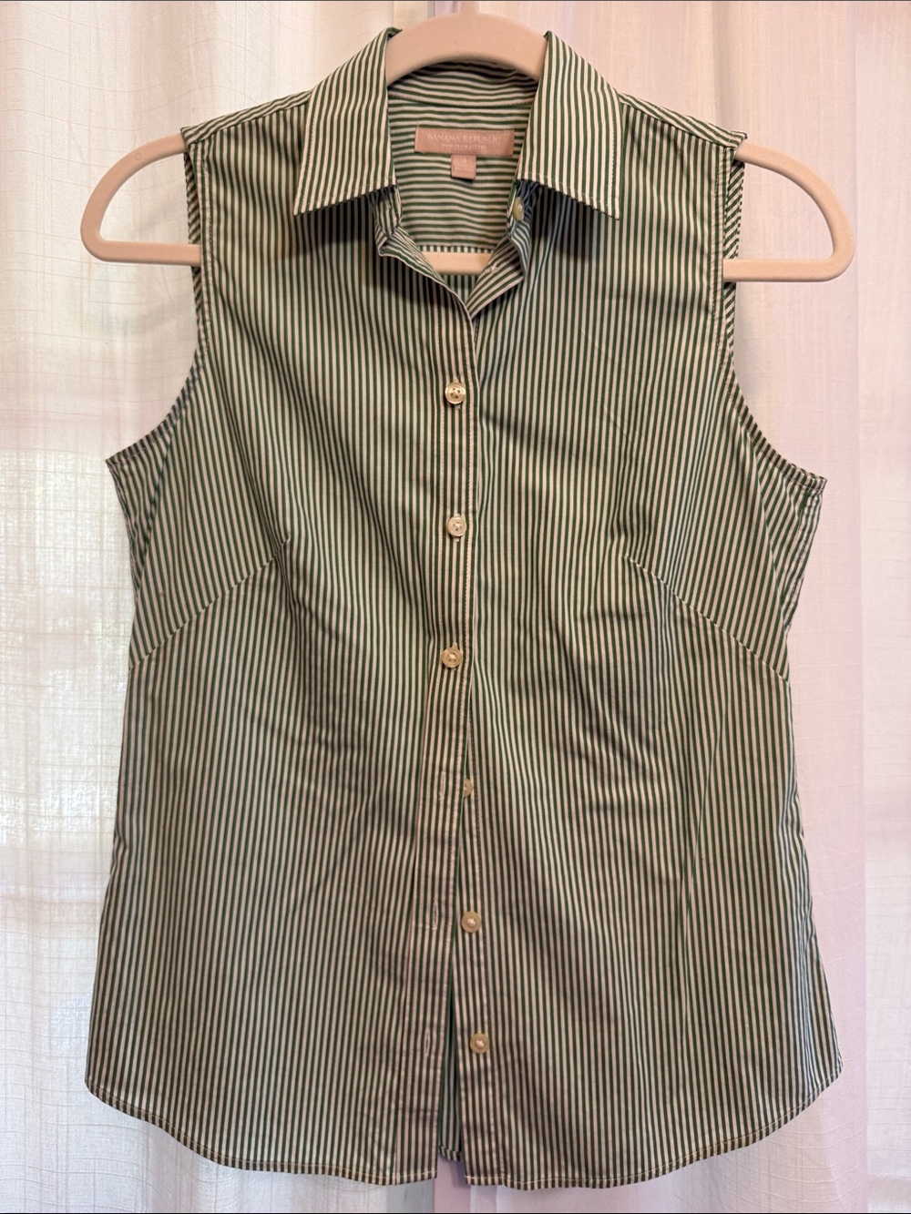 Women’s Banana Republic Sleeveless Green & White Striped Button-Up Shirt